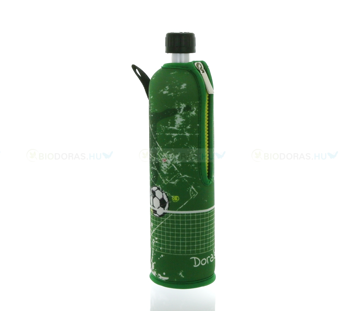 DORAS Üvegkulacs (üvegpalack) zöld, foci mintás neoprén huzattal - 500 ml